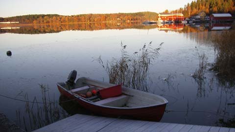 Boat with motor available for rent